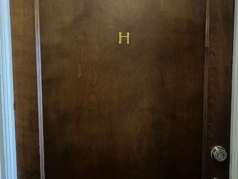 825 Edgewater Ave — Photo 3