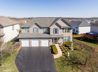 768 Brompton Ln, Bolingbrook, IL 60440