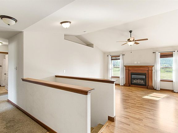 4th image of 1515 Red Oak Dr