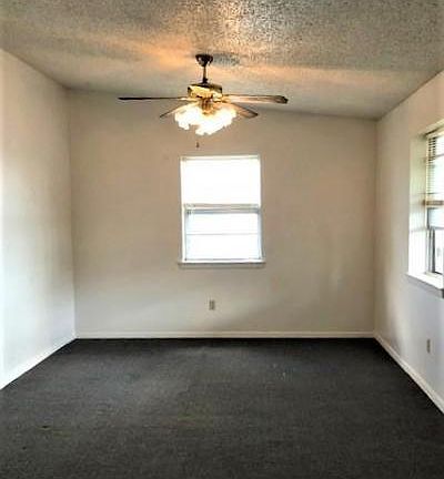 3rd image of 2301 Edenborn Ave