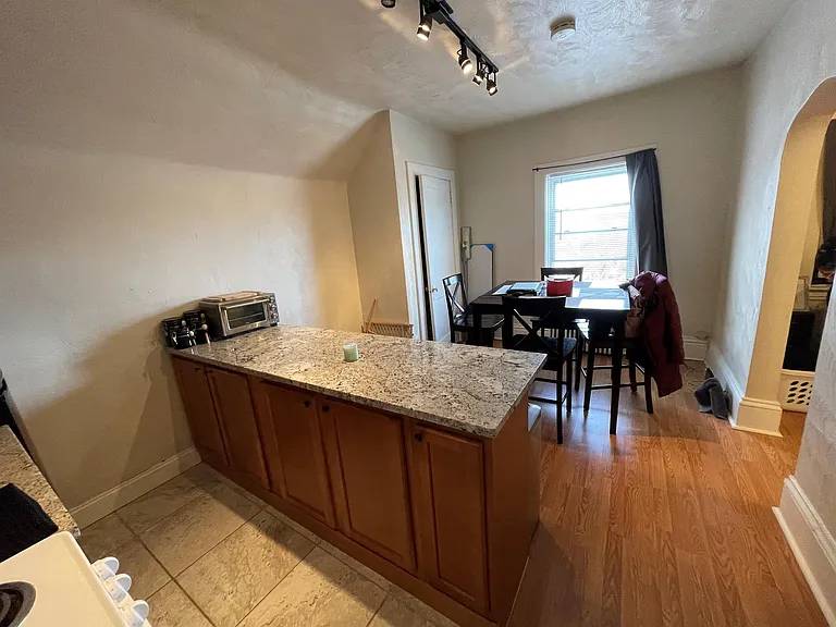 5425 Baywood St — Photo 4