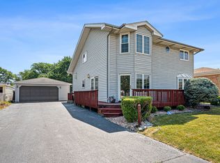 7631 Beloit Ave, Bridgeview, IL 60455