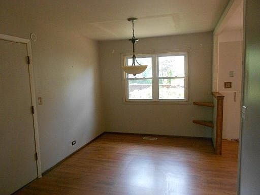 5th image of 7704 Janes Ave