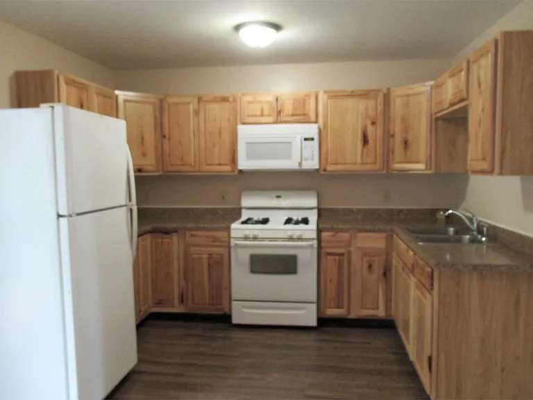 308 Beau St — Photo 9