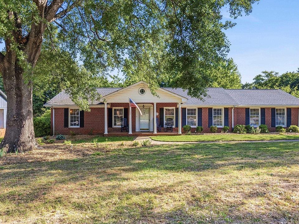 1st image of 12 Spring Forest Rd
