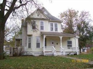 2033 SW Clay St, Topeka, KS 66604