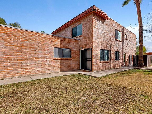 2nd image of 6656 E Calle La Paz