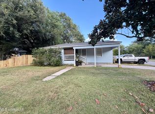 2006 11th St, Pascagoula, MS 39567