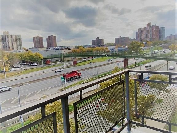 2nd image of 2000 Bruckner Blvd