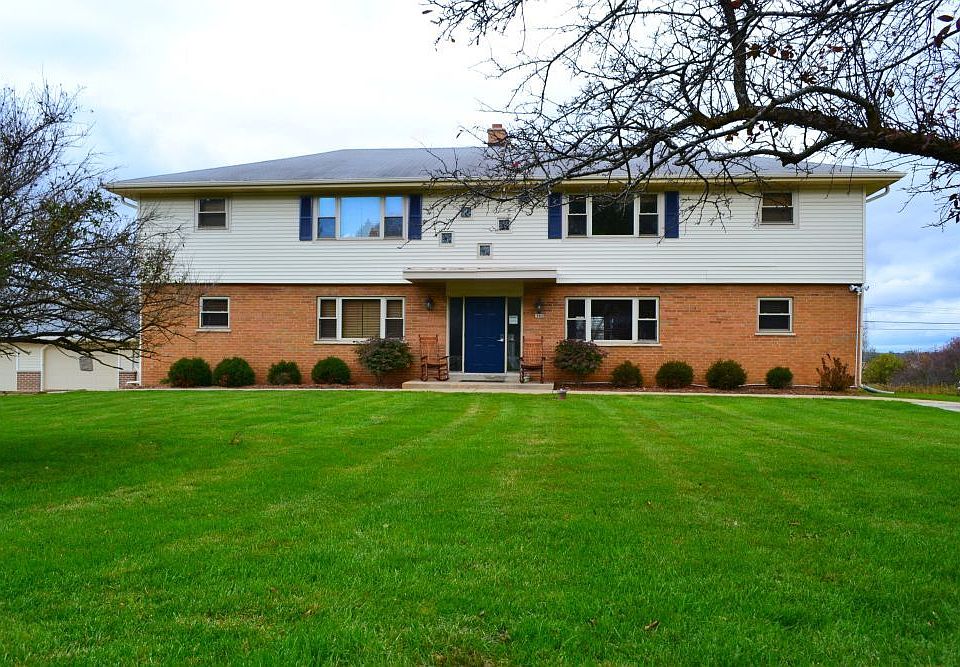 1st image of 19460 N Hills Dr