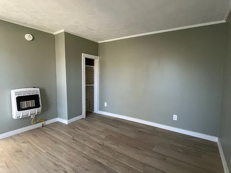 219 Haywood St — Photo 5