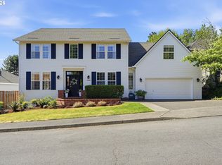 11996 SE Grand Vista Dr, Clackamas, OR 97015