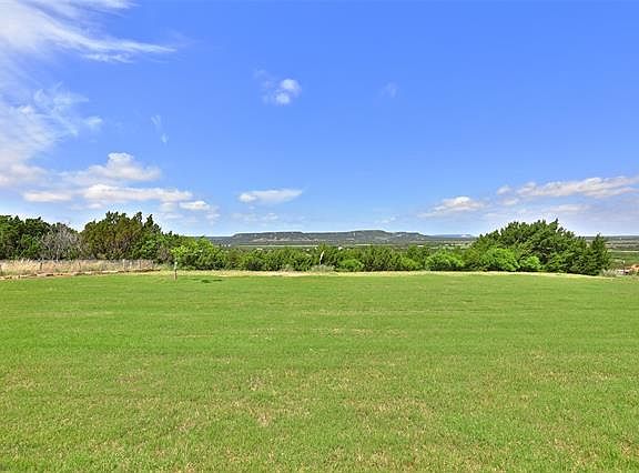 3rd image of 274 Edge Cliff Ct
