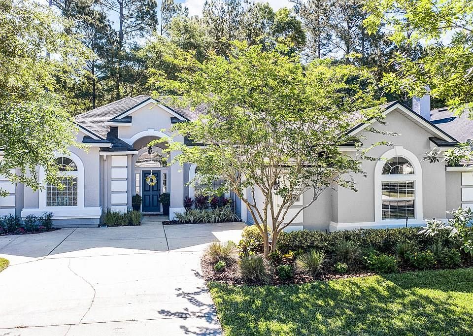1st image of 85232 Sagaponack Dr