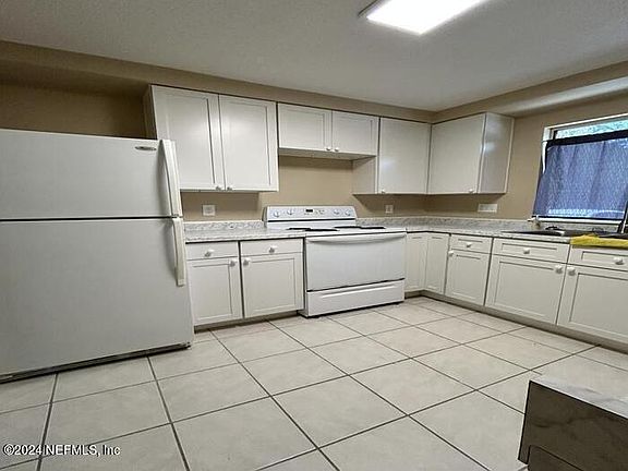 4th image of 5811 Atlantic Blvd Unit 47
