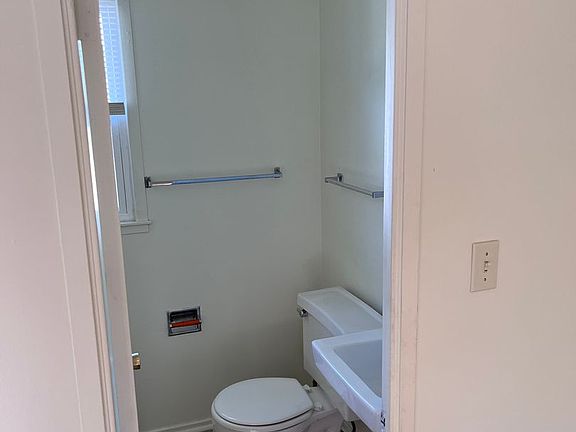 4th image of 702 River Park Dr #740