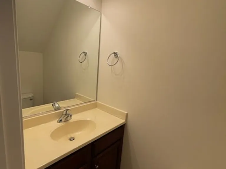 2823 Grove Park Dr — Photo 10