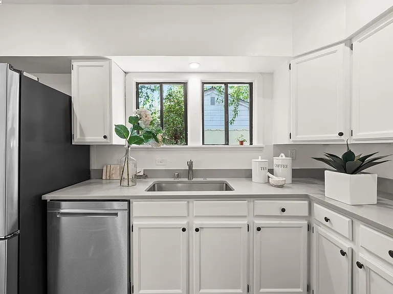 377 Kenilworth Ave — Photo 15