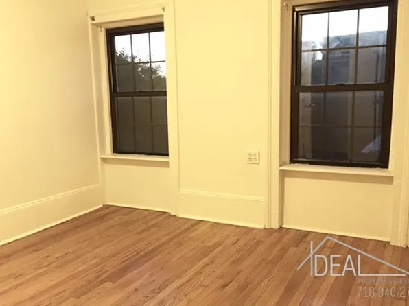 237 Washington Ave, Brooklyn, NY 11205