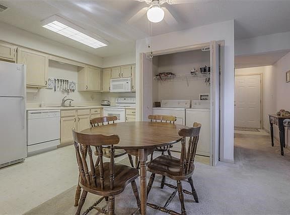2nd image of 5937 NE Moonstone Dr #17-D