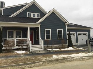 40 Eisenhower Dr, Rochester, NH 03867