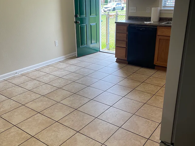 1124 Kitchen