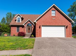 520 Valley College Dr, Louisville, KY 40272