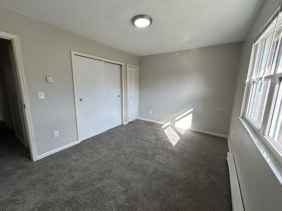 4th image of 461 N Broadway St Unit 6