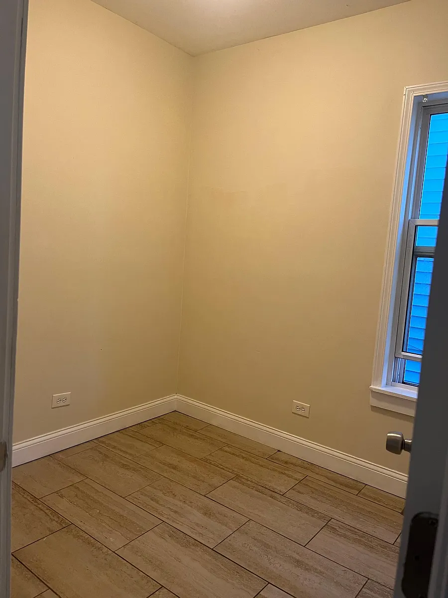 Building Photo - 10620 S Avenue H #1