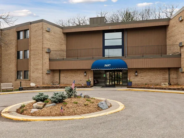5697 Green Circle Dr APT 101, Minnetonka, MN 55343