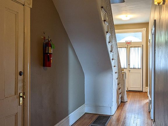 5th image of 2613 Potomac St