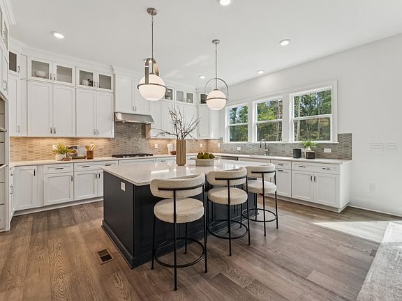 7th image of this home