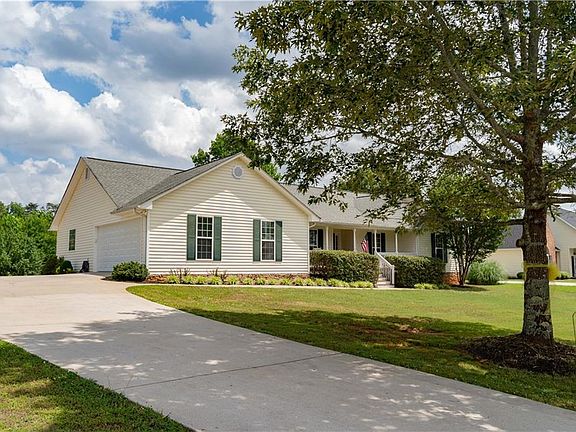 3rd image of 112 Falcons View Ct