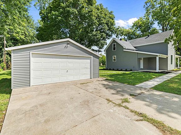 3rd image of 8522 Windsor Dr