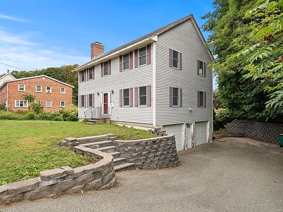 3rd image of 119 Winn St