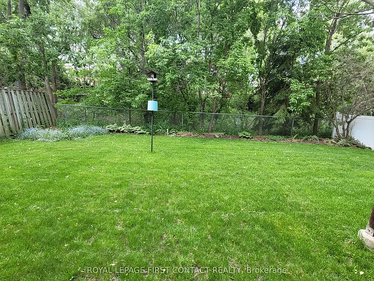 61 Herrell Ave — Photo 17