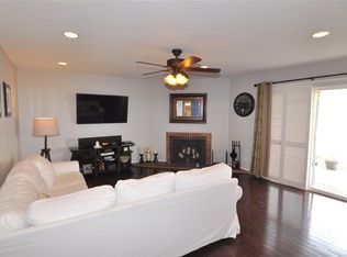 3319 S Monaco Street Pkwy APT A, Denver, CO 80222