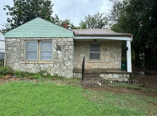 1904 NE 25th St, Moore, OK 73111