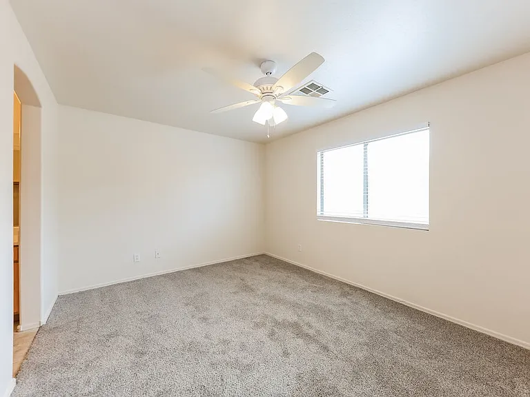 15019 W Port Au Prince Ln — Photo 10