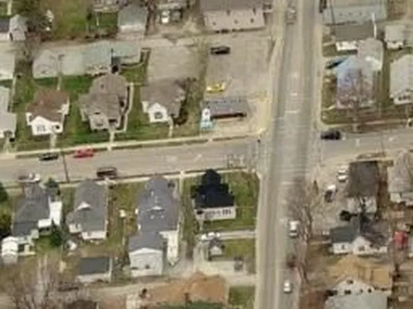 1020 W 3rd St, Anderson, IN 46016