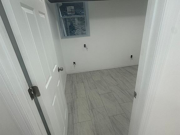 3rd image of 2673 Bainbridge Ave #1