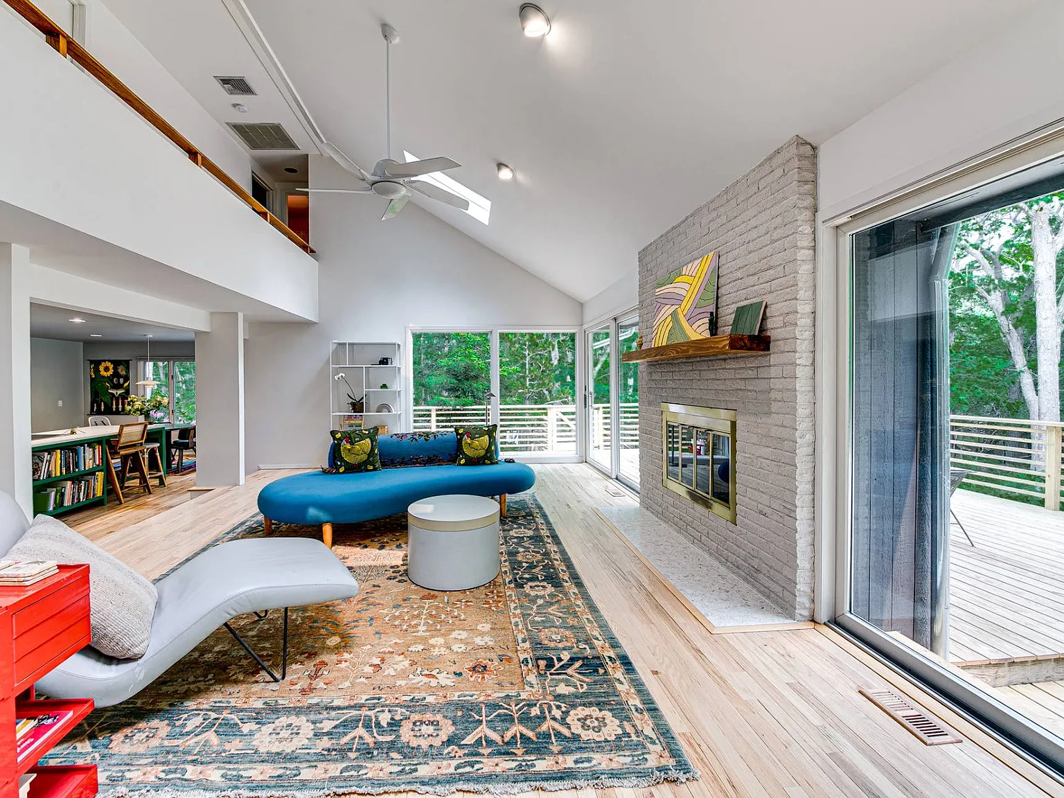 New Renovation Near the Village of East Hampton — Photo 3