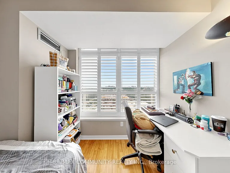 400 McLevin Ave #1410 — Photo 24