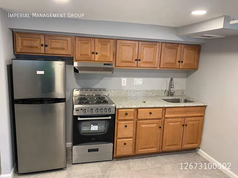 6644 N 8th St #B5 — Photo 15