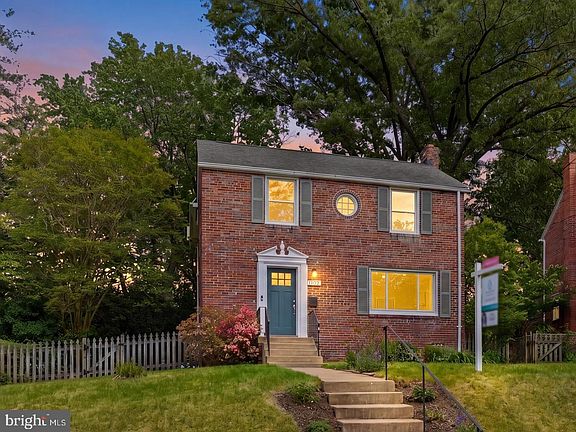 2nd image of 1102 Meurilee Ln