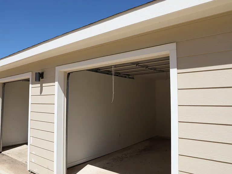 428 Ivory Dr — Photo 17