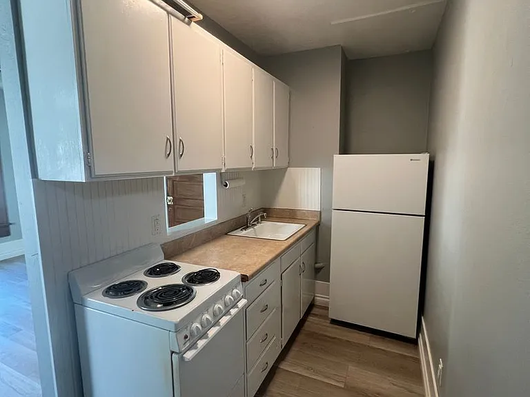 1201 W Washington St — Photo 10