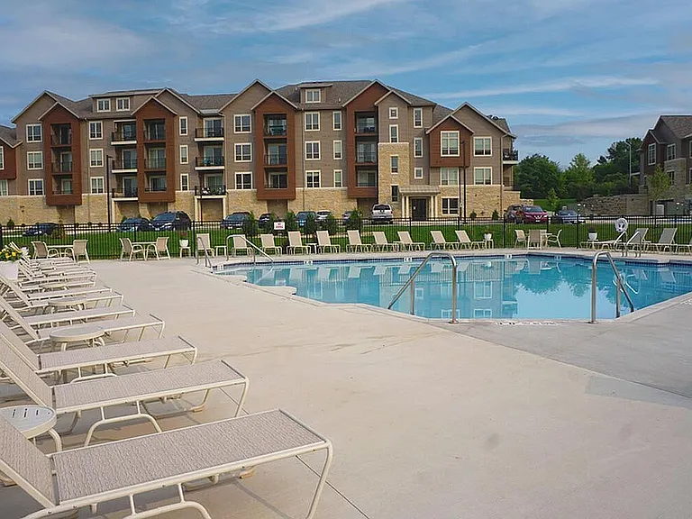 15_esker-townhomes-residences-madison-pool