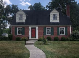 2863 Roseneath Rd, Huntington, WV 25705