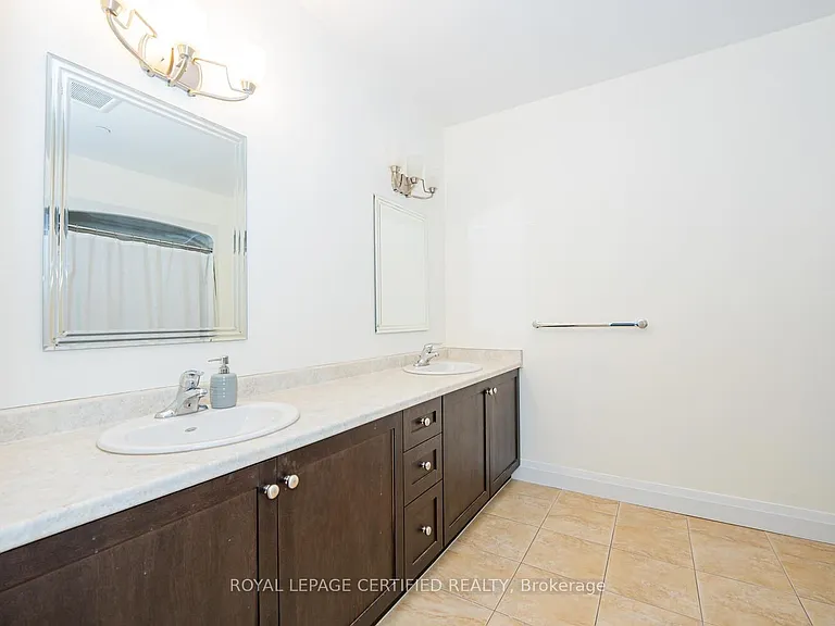 26 Wellington St #205 — Photo 33